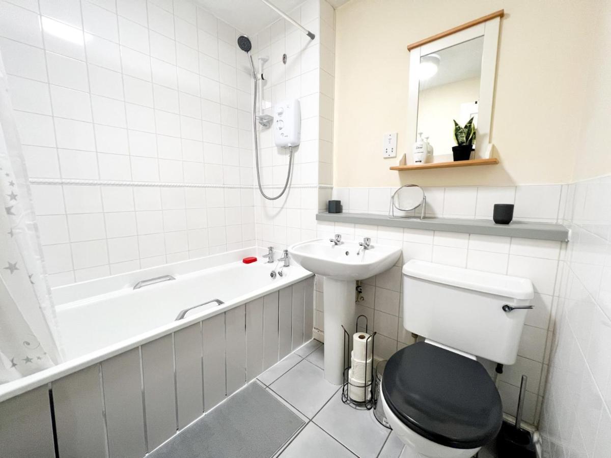 غلاسغو 2 Bedroom - River Clyde Home - Parking المظهر الخارجي الصورة
